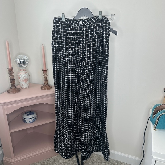 Trendyol Pants - NWT Trendyol Monochrome Patterned Pants